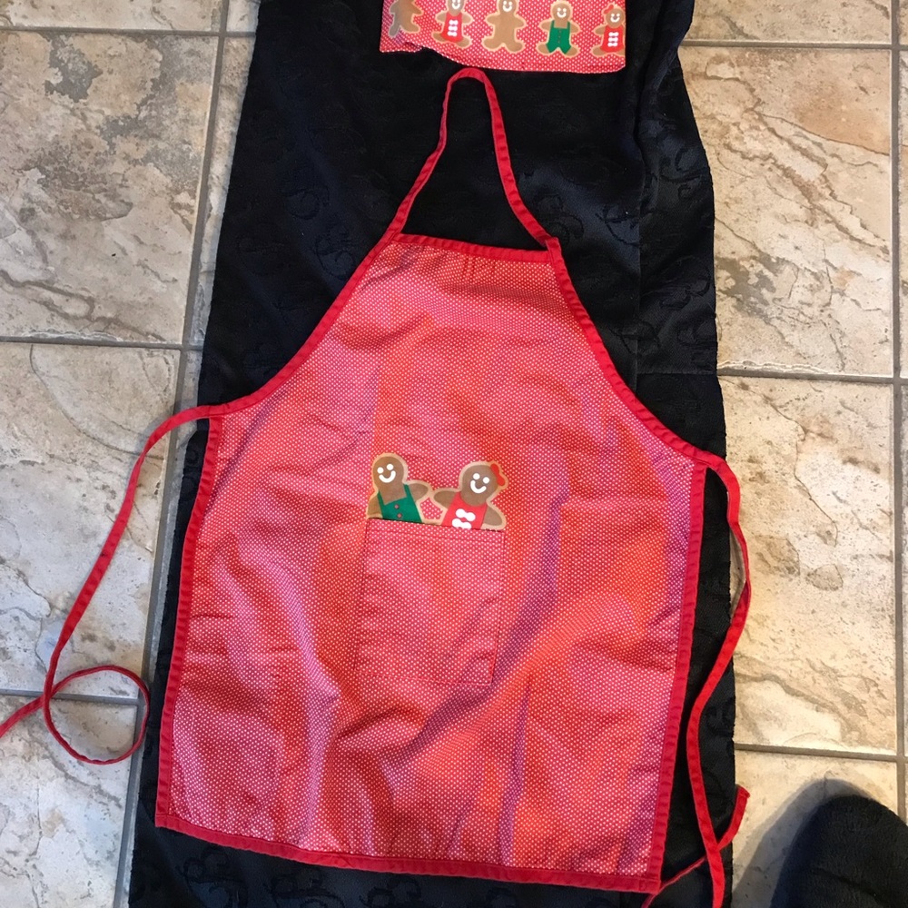 Martha Stewart Kids Holiday Apron and Hat